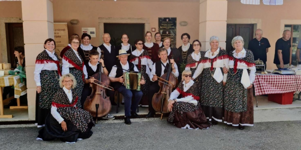 “Zvjezdice 50+” na 17. Smotri tradicijske vokalne baštine Hrvatske